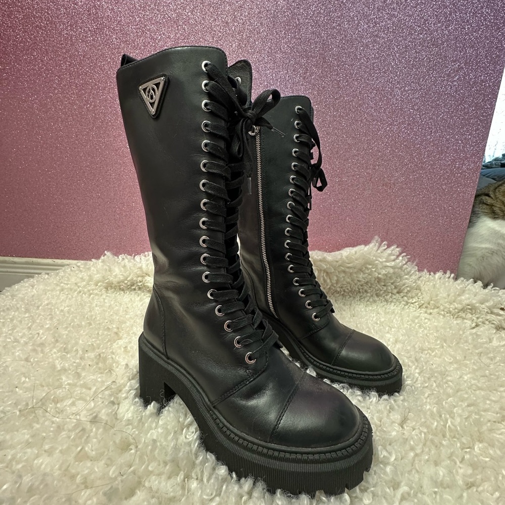 The Wishbone boots - Picture 3 of 4